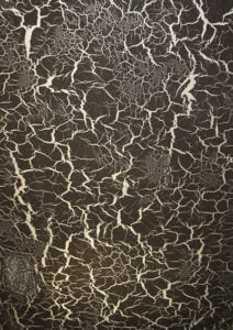 Кракелюр черный с прожилками из белого золота