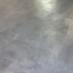 Арт Бетон (микроцемент) ITALICA Supercemento на полу + глянцевый лак