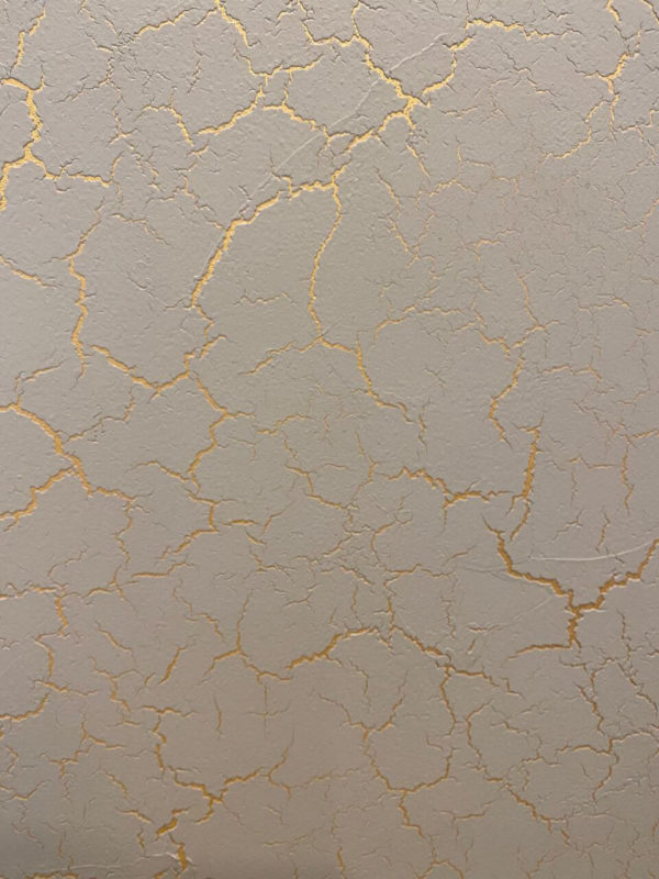 Italica Crack + Metallico Oro + Nuova Venezia в интерьере