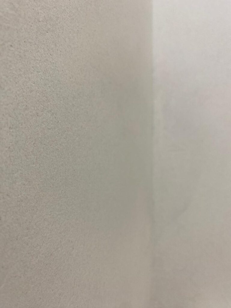 Italica Policement 600+ 300, лаки Protector (водный барьер) + 2 слоя PU2 (2х компонентный полиуритановый напольный лак)