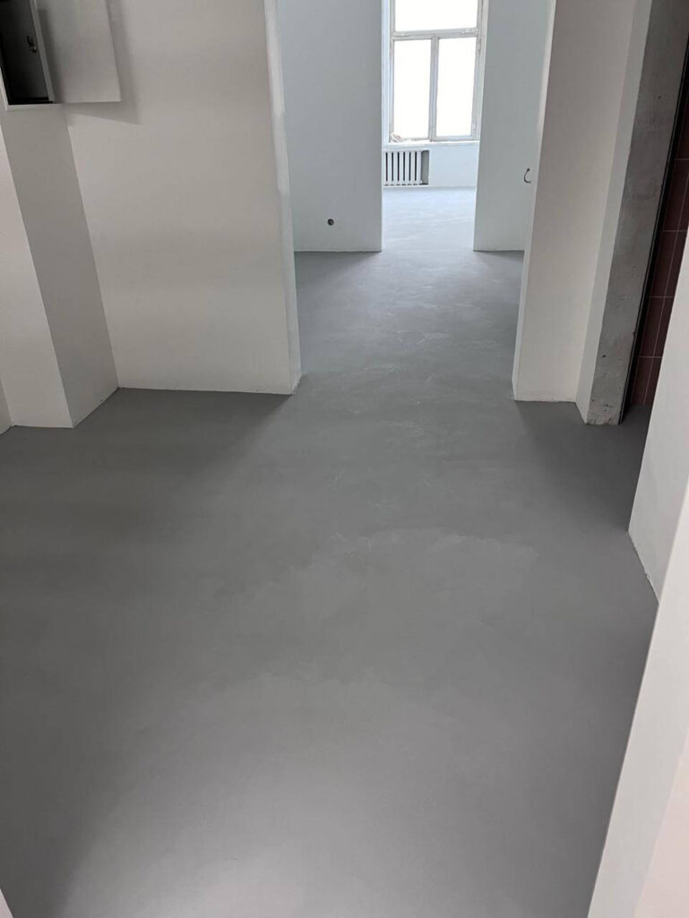 Напольное покрытие микроцемент Italica Policement 600 + 300 + лак PROTECTOR + лак LACCA ESTREMO PU2