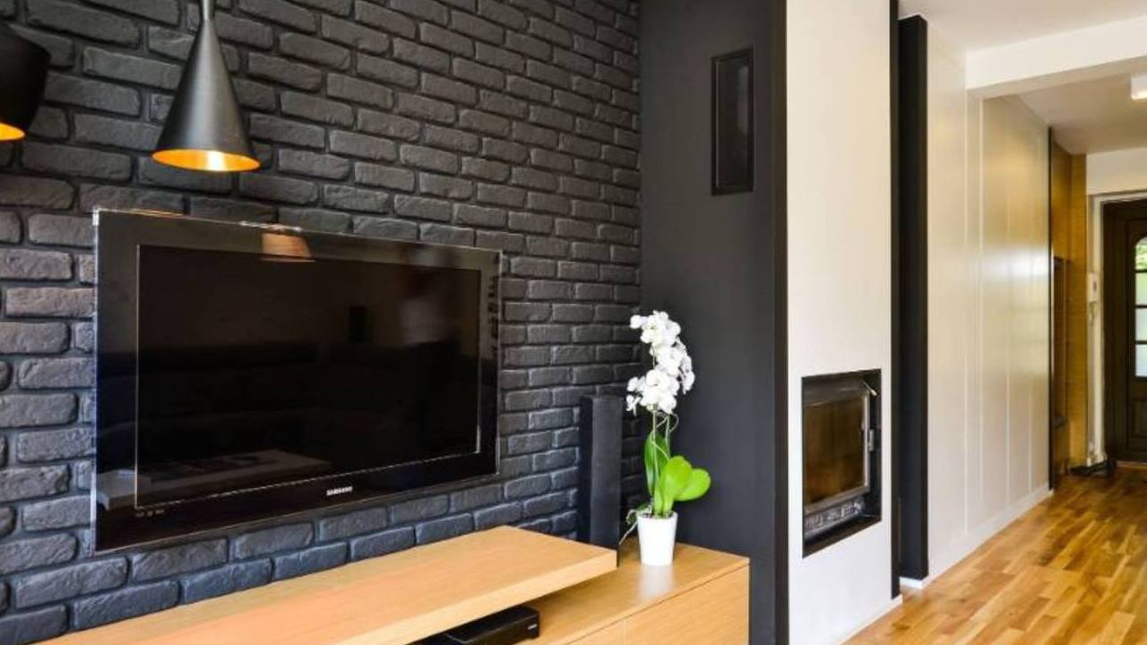 Фактурная_штукатурка_с_эффектом_кирпичной_стены