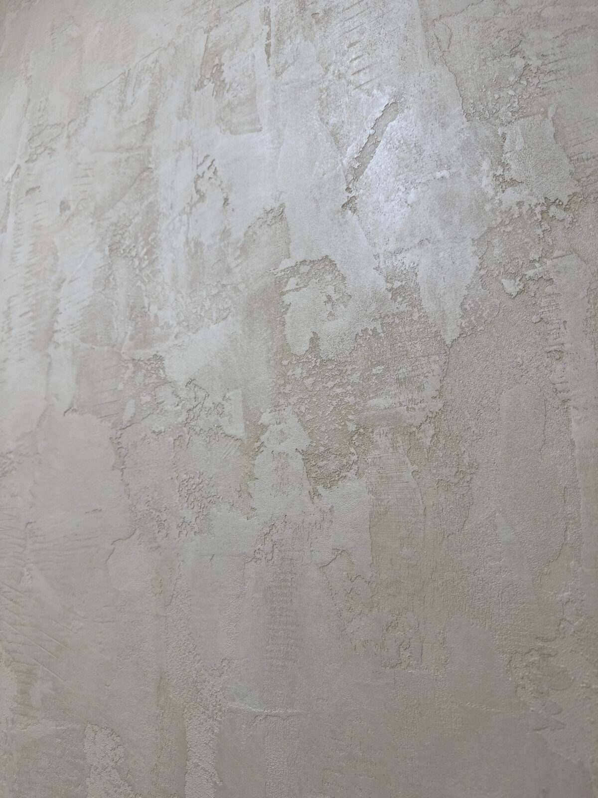 Фактурная штукатурка Marmo Travertino 500 + колерованный Finishmatt + Luce