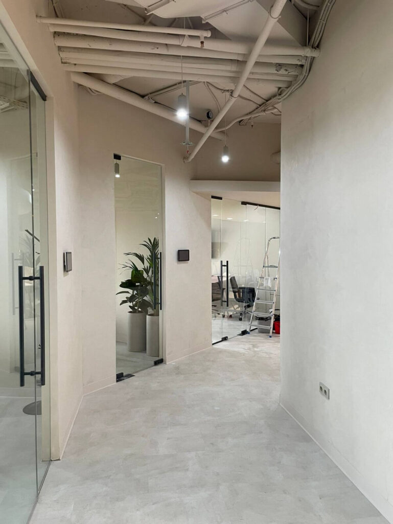 Венецианская штукатурка под микроцемент Nuova Venezia Bianco + Cera Minerale