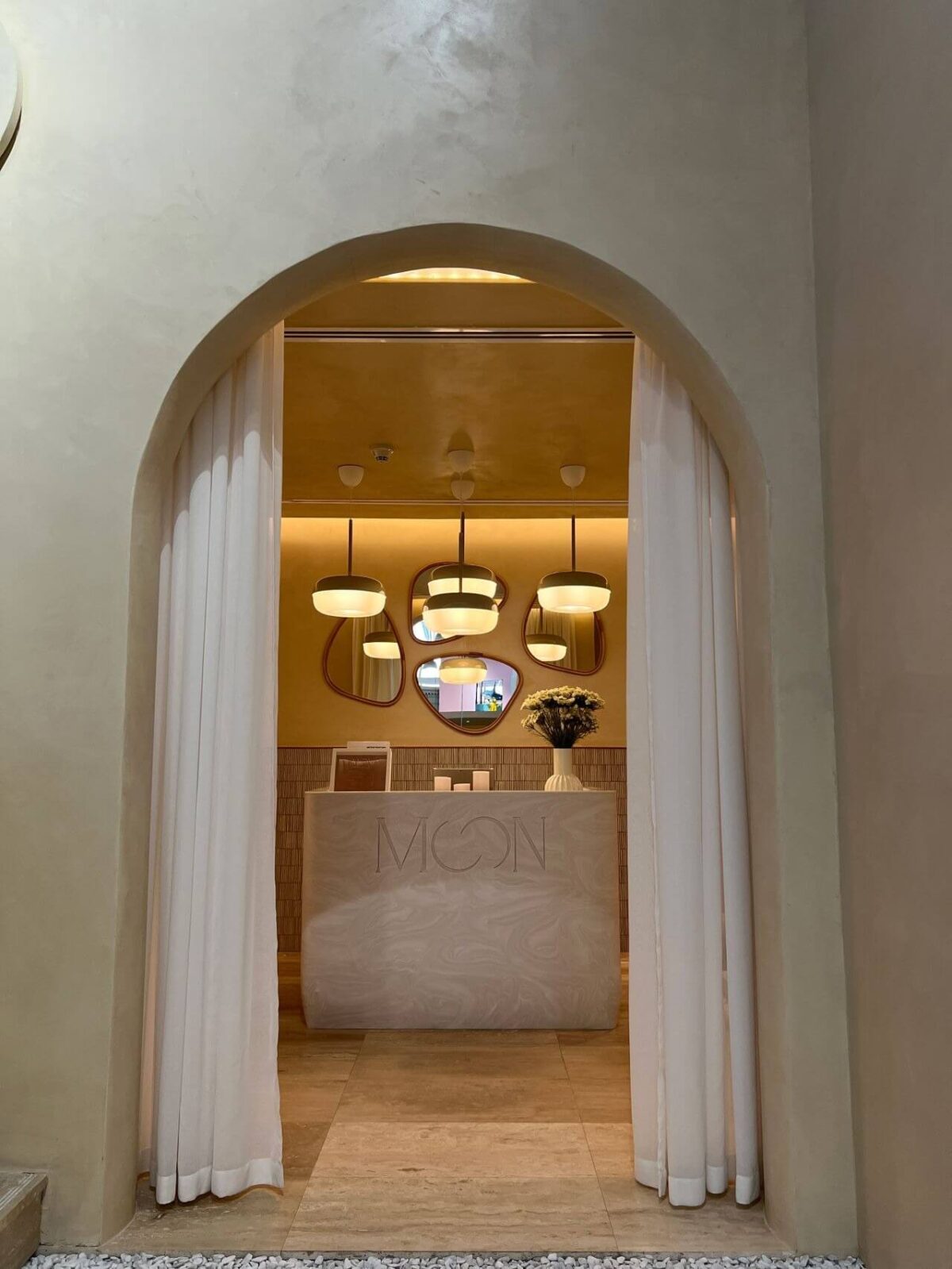 Декоративная штукатурка SAN MARCO Marmorino Classico на стенах и потолке