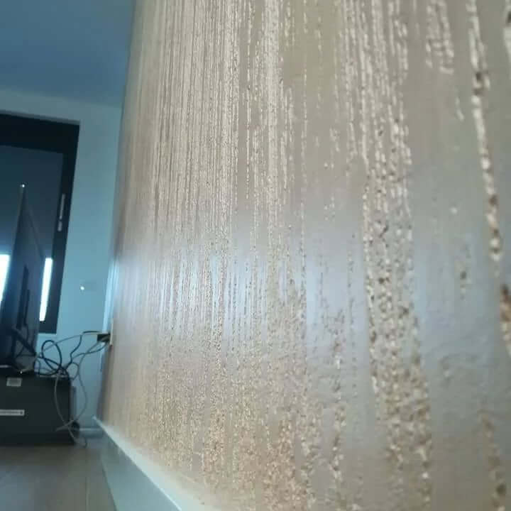 Деталь текстуры Materica Bianco с эффектом 1000 линий