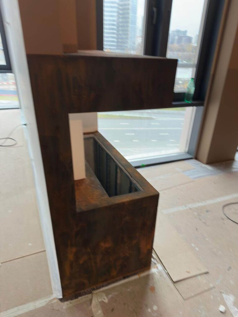 Фальшкамин Marmo Travertino 500 + ржавчина Ferro и активатор коррозии Ironic