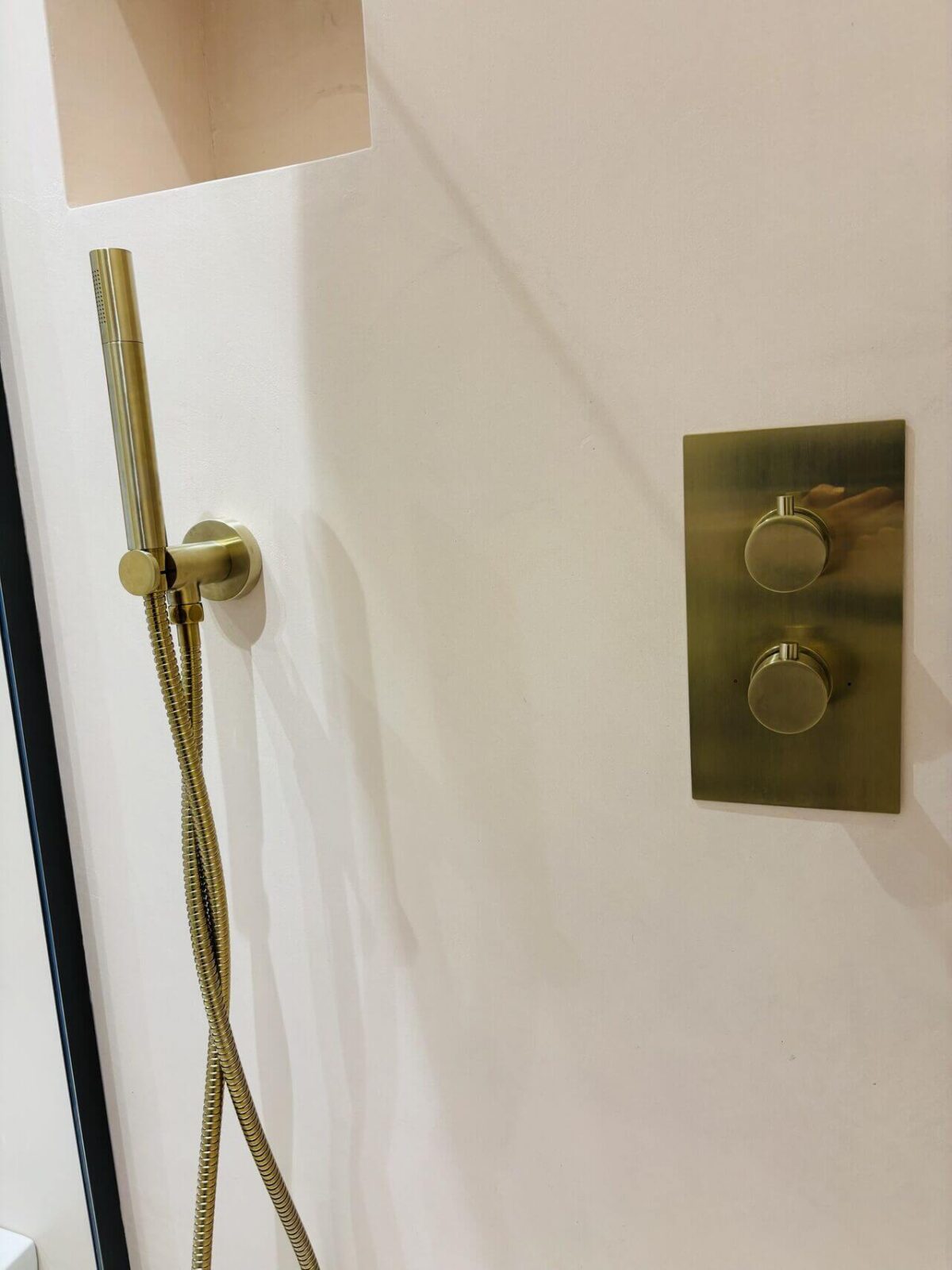 Штукатурка микроцемент SAN MARCO Materica + Velature для ванной комнаты